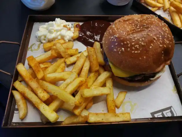 Brox Burger & More'nin yemek ve ambiyans fotoğrafları 11