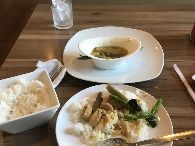 Aroi Thai Restaurant Food Photo 15
