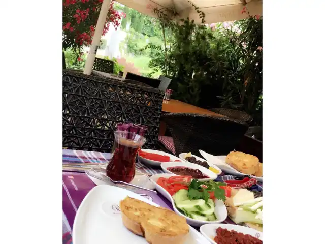 Bosphorus City Beylerbeyi Cafe'nin yemek ve ambiyans fotoğrafları 4