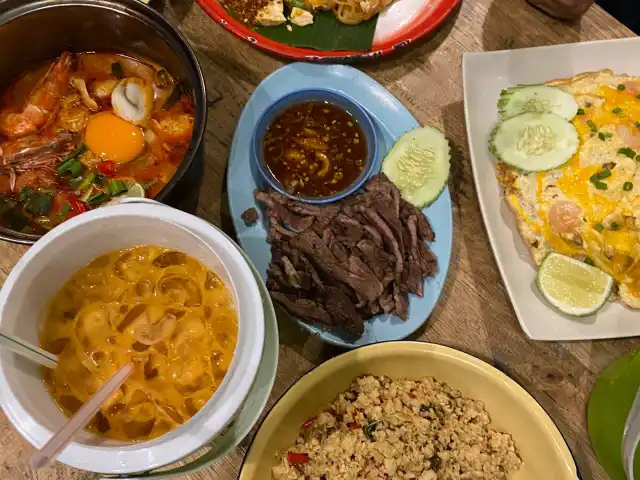 Little Rara Thai Boat Noodle Food Photo 5