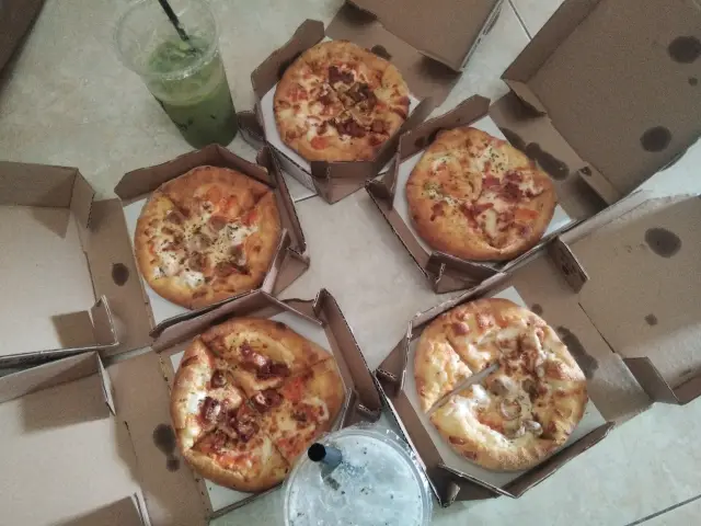 Gambar Makanan Domino's Pizza 7