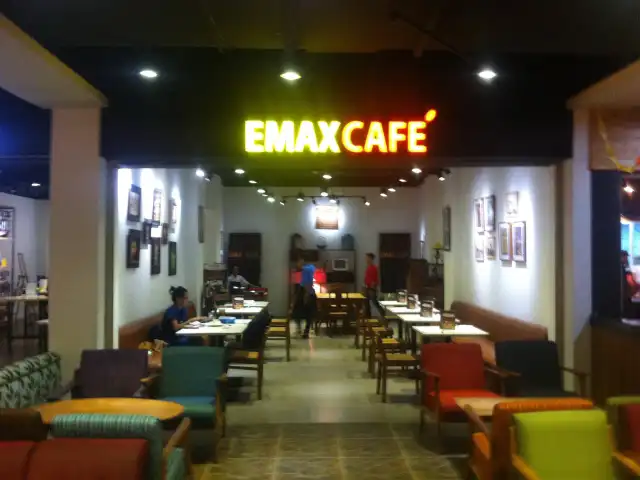 Gambar Makanan Emax Cafe 4