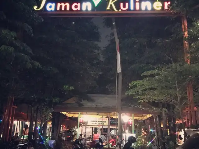 Gambar Makanan Taman Kuliner Jatiwaringin 1