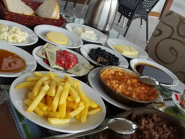 Hereke Sahili Marina Cafe'nin yemek ve ambiyans fotoğrafları 10