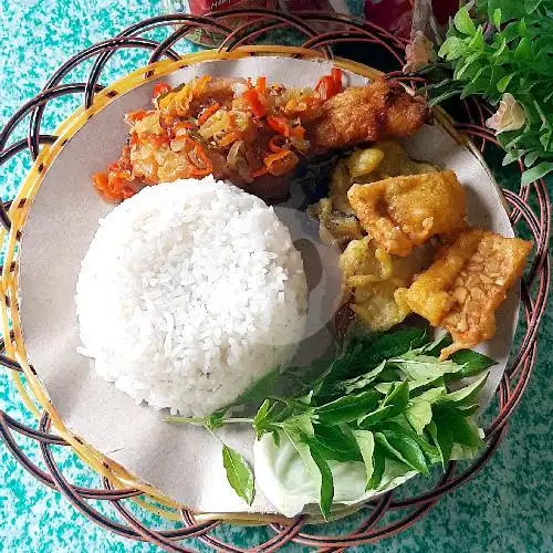 Gambar Makanan Ayam Geprek Mba Nov, Beringin 4