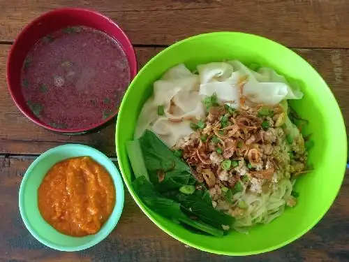 DEPOT PANGSIT MIE BABI CHEN CHEN, Rumah Cempaka Putih