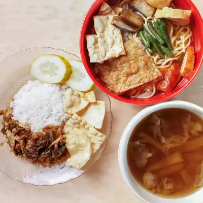 Kedai Makan Yat (Vegetarian)