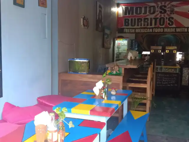 Gambar Makanan Mojo's Burritos 5