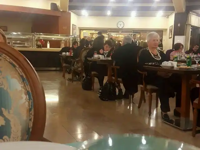 Fenerbahçe Orduevi Marmara Restaurant'nin yemek ve ambiyans fotoğrafları 3