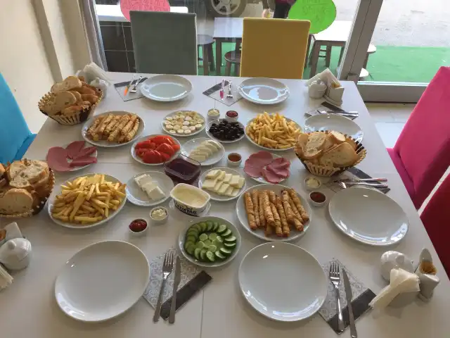 Rengarenk Cafe's'nin yemek ve ambiyans fotoğrafları 5