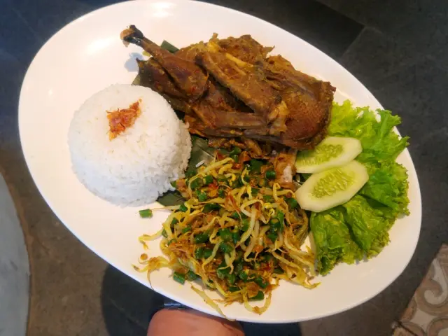 Gambar Makanan Bebek Tepi Sawah 10