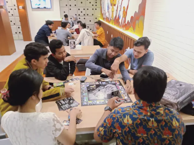 Gambar Makanan Dots Board Game Cafe 3