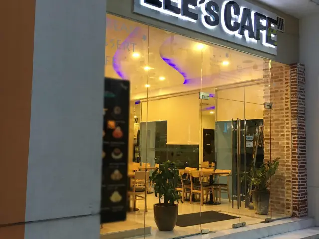 LEE's Cafe Food Photo 6