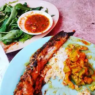 Restoran DeJa Corner Selera Kampung Food Photo 1