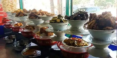 Rumah Makan Padang Saiyo Sapta Pesona, Wates