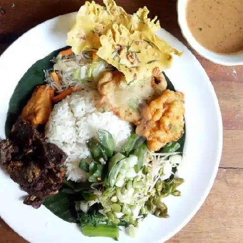 Gambar Makanan Nasi Pecel Pincuk Gg 9 Surabaya, Taman Pancing 7