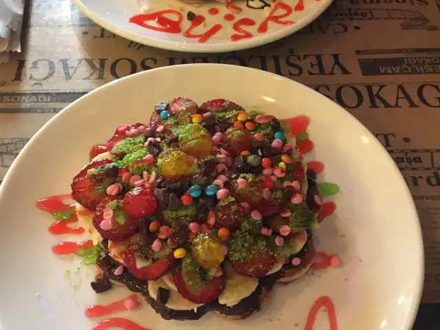 Waffle ve Kumpir Cafe'nin yemek ve ambiyans fotoğrafları 10