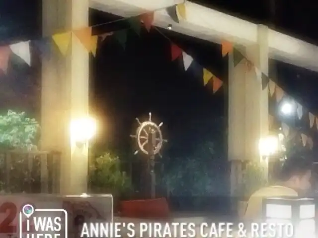Gambar Makanan Annie's Pirates Cafe & Resto 1