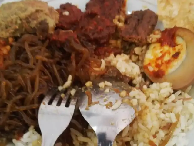 Gambar Makanan Depot Nasi Campur Pojok Tambak Bayan 12