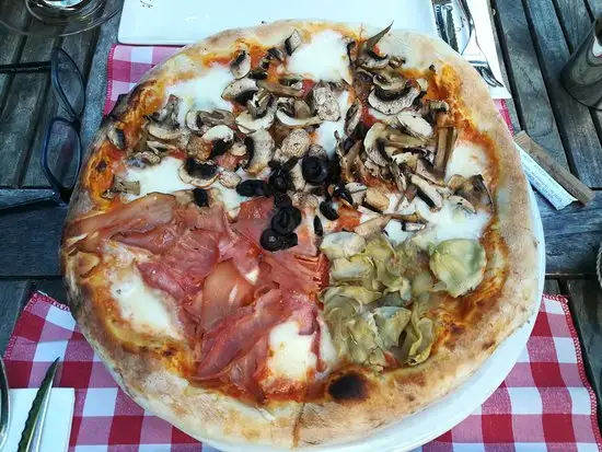 il Vicino Pizzeria'nin yemek ve ambiyans fotoğrafları 51