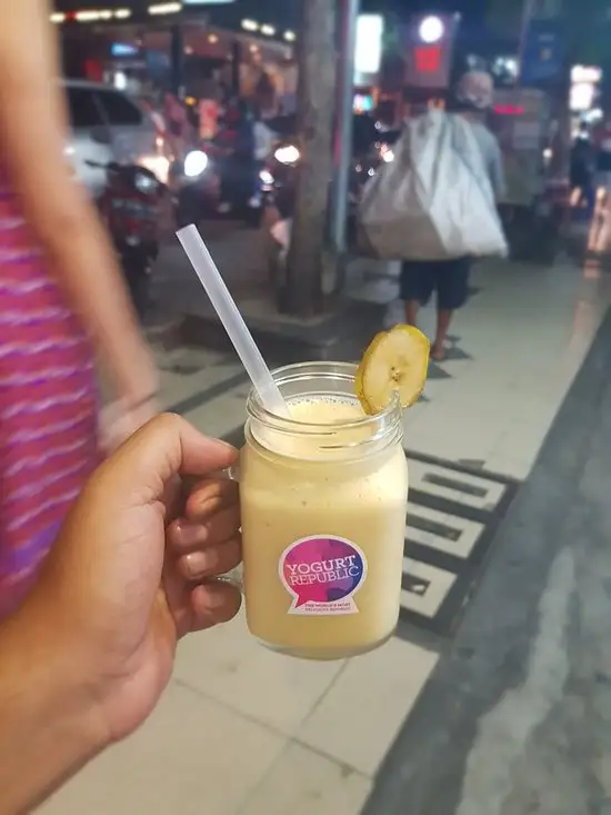 Gambar Makanan Yogurt Republick Seminyak 8