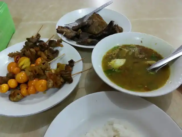 Gambar Makanan Soto Madura H. Ngatijo 8