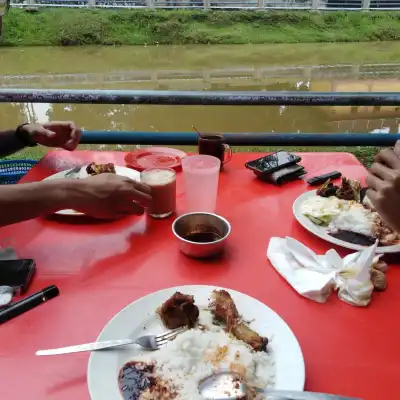 Nasi Lemak Hangit