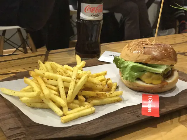 Burger Joint'nin yemek ve ambiyans fotoğrafları 73