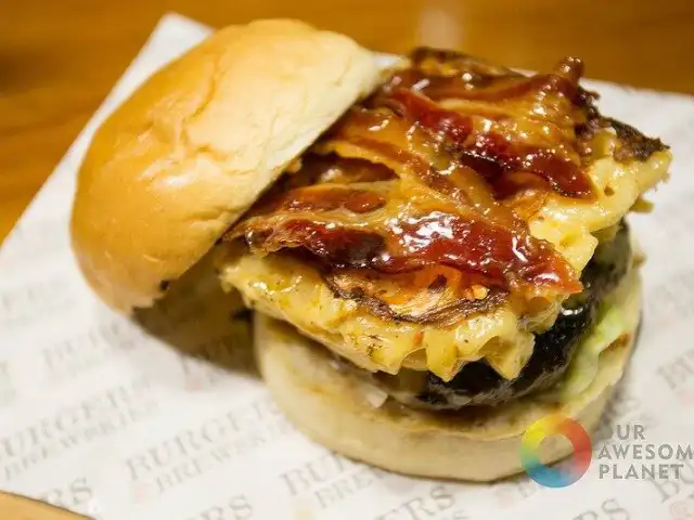 B&B: Burgers and Brewskies Food Photo 12