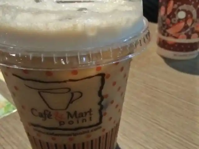 Cafe & Mart Point