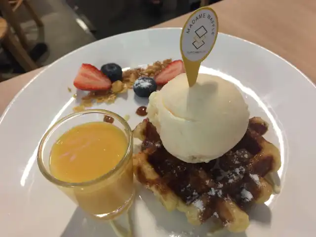 Madame Waffle Food Photo 14