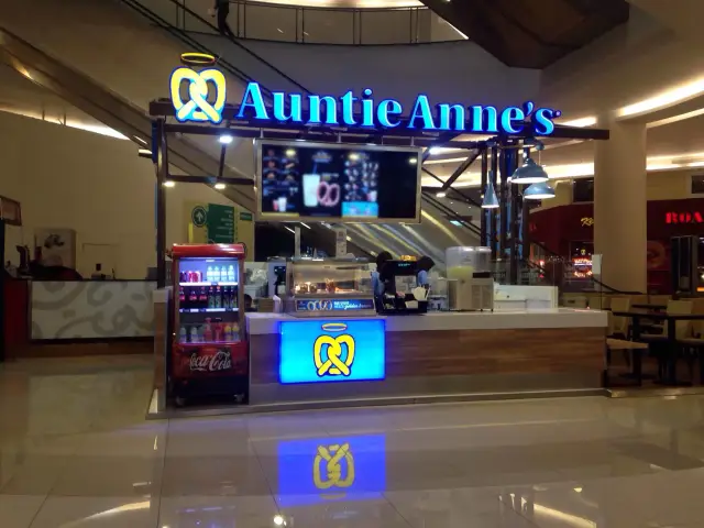 Gambar Makanan Auntie Anne's 9