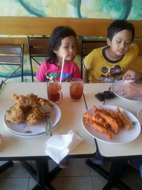 Gambar Makanan California Fried Chicken (CFC) Situbondo 4