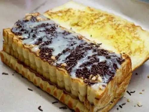 ROTI BAKAR BANDUNG AINA