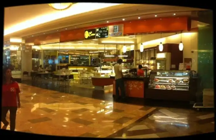 Gambar Makanan Eaton Bakery & Restaurant 2