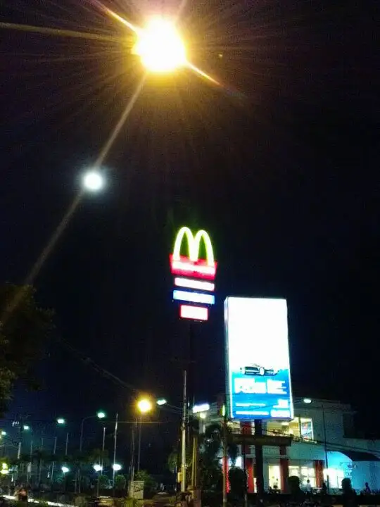 Gambar Makanan McDonald's 8