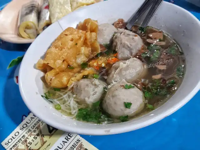 Bakso Urat "Lor Patung Kuda"