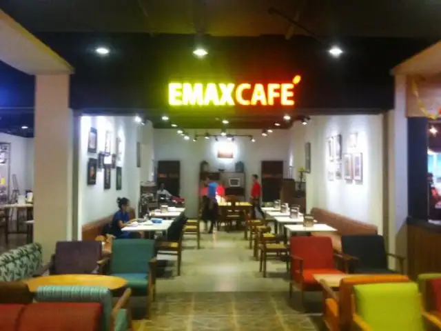 Gambar Makanan Emax Cafe 10