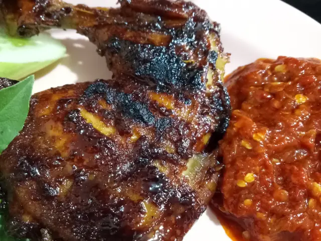 Gambar Makanan Ayam Bakar Penyet Kartini 3