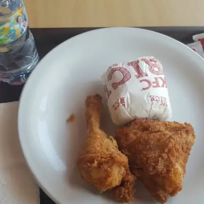 KFC Raya Darmo