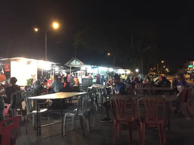Medan Selera Taman Sri Aman Food Photo 2