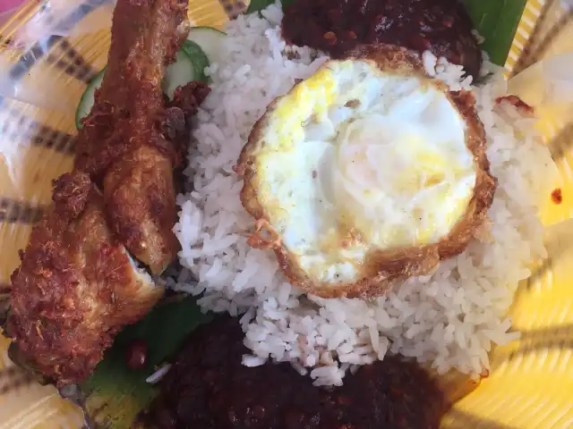 Nasi Lemak Tepi Jalan 1996 ( Setia Alam) Food Photo 14