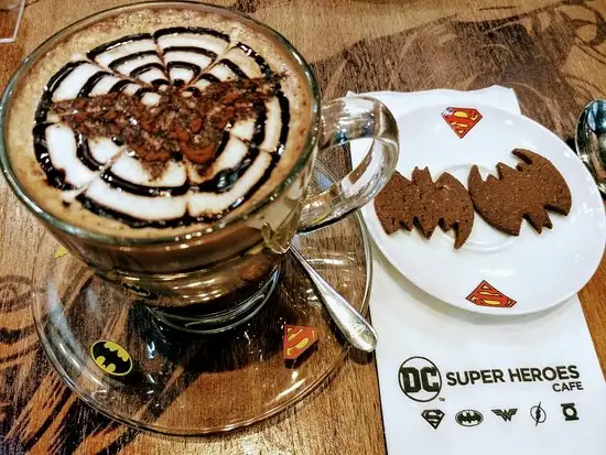 DC Comics Super Heroes Cafe