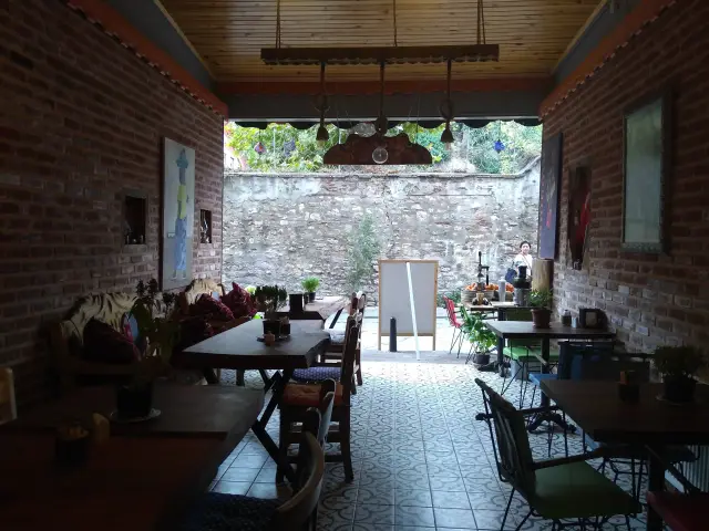Old Balat Cafe & Kitchen