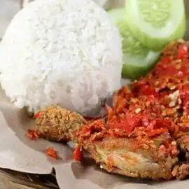 Gambar Makanan Wulan's Coffe 2 Bombom, Jl Diponegoro No 2 Lapangan 1