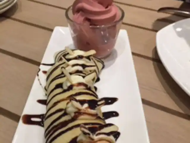 Gambar Makanan Gojira Ice Cream Bar 15