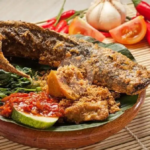 Gambar Makanan Ayam Penyet Adudu, Air Hitam 6