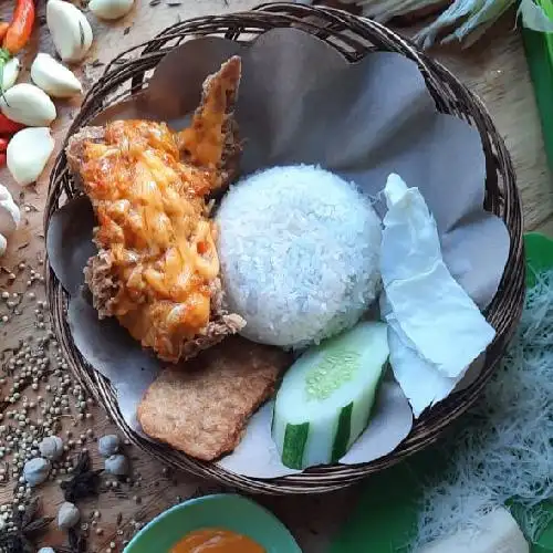 Gambar Makanan Ayam Geprek Ngintil 9