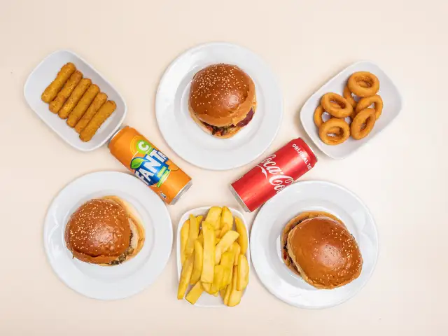 Bossna Burger'nin yemek ve ambiyans fotoğrafları 1