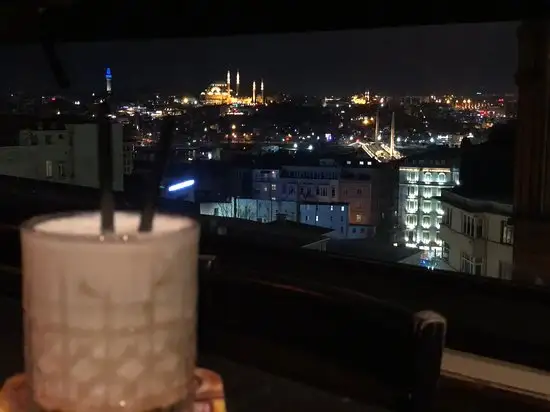 Nuit Terrasse'nin yemek ve ambiyans fotoğrafları 3